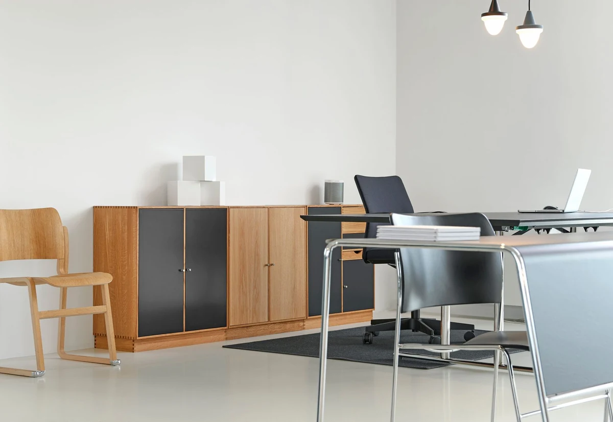Arredo, mobili e cancelleria per sezioni elettorali
